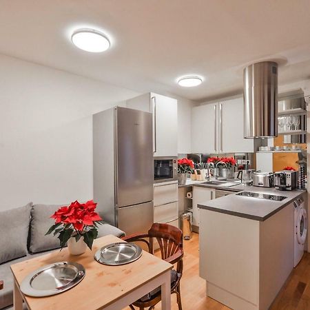 Romantic Apartment Prague Near Charles Bridge Экстерьер фото