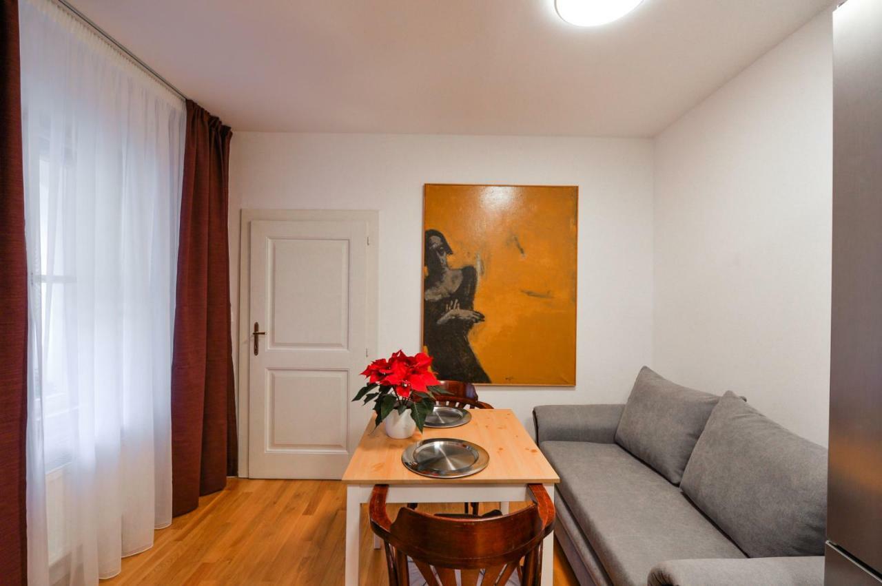 Romantic Apartment Prague Near Charles Bridge Экстерьер фото