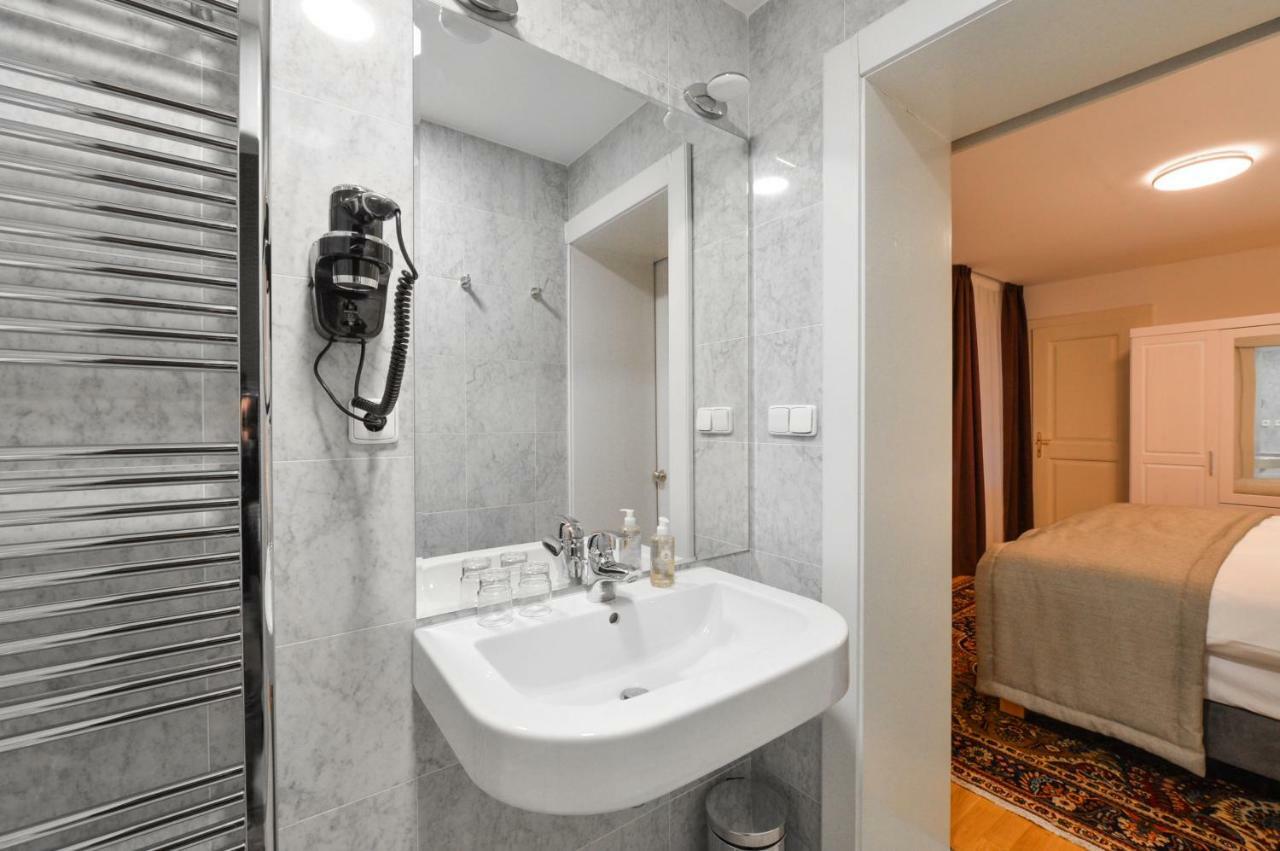 Romantic Apartment Prague Near Charles Bridge Экстерьер фото
